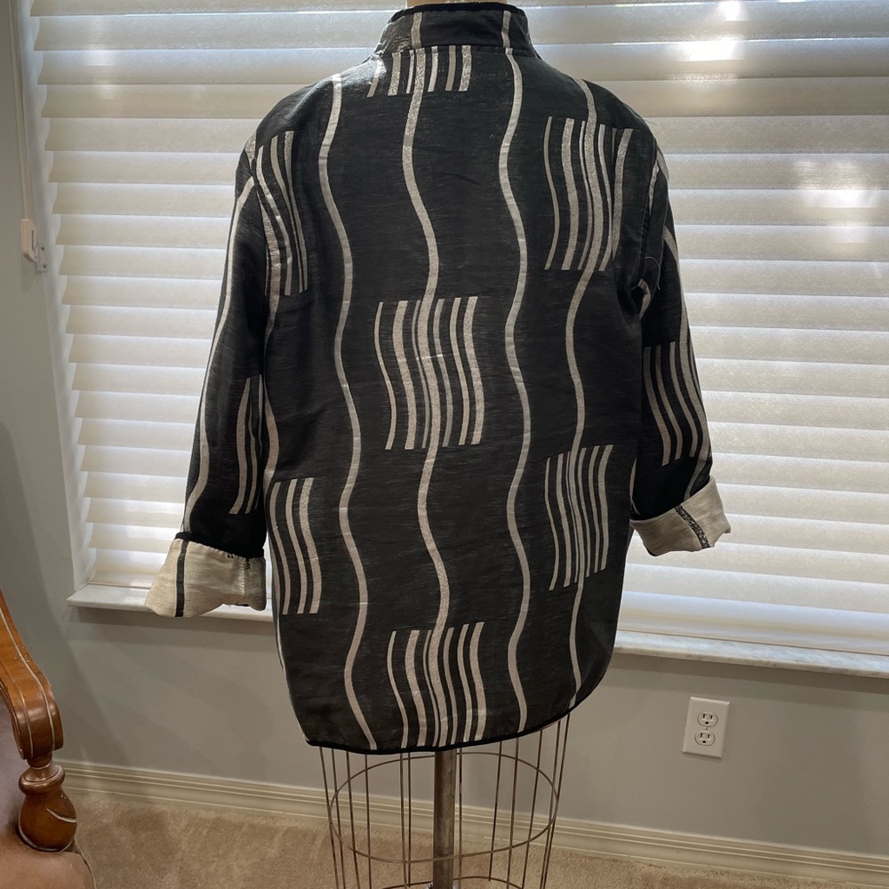 Ladies jacket - Picture 3 of 5